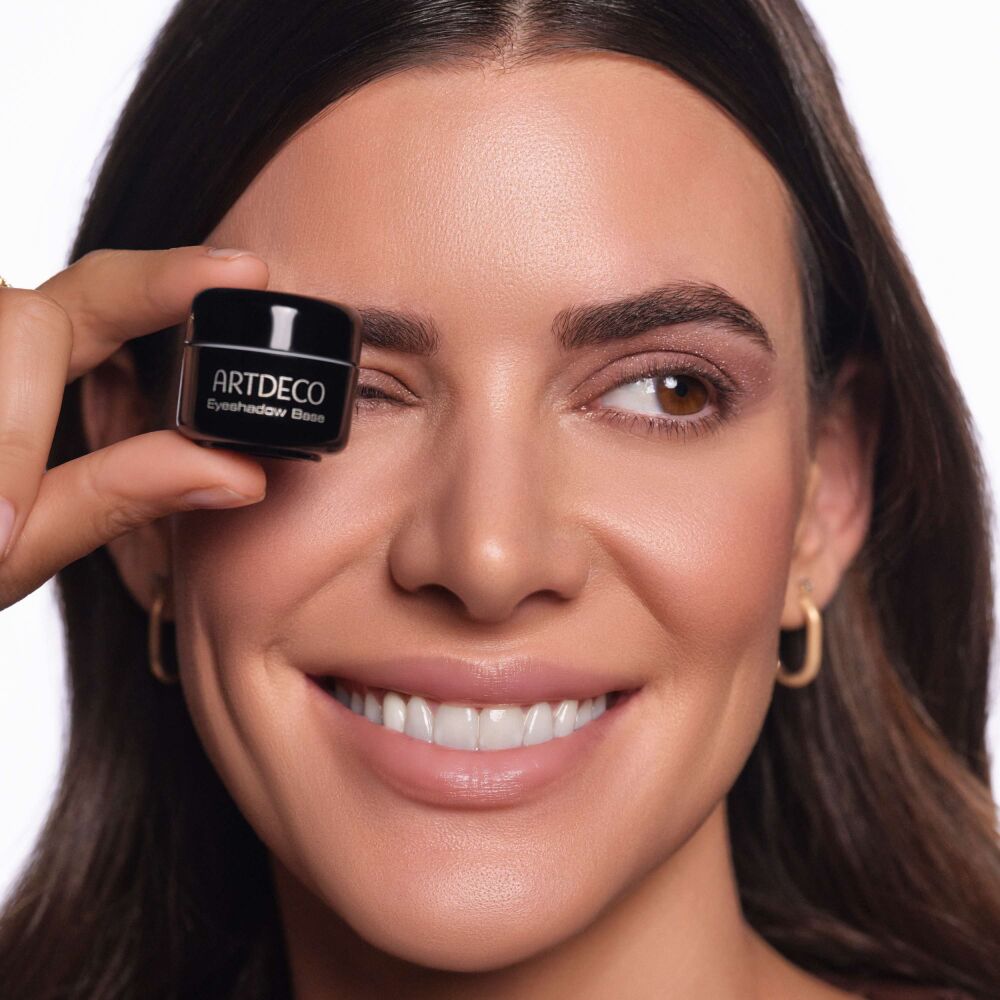 Website format JPG-2910_Eyeshadow-Base_2